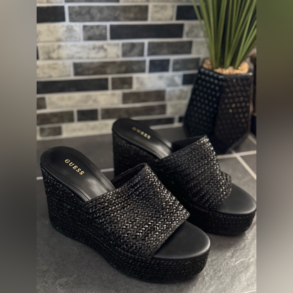 9 GUESS Black Woven Platform Wedge Slides Yenisa - Picture 2 of 8